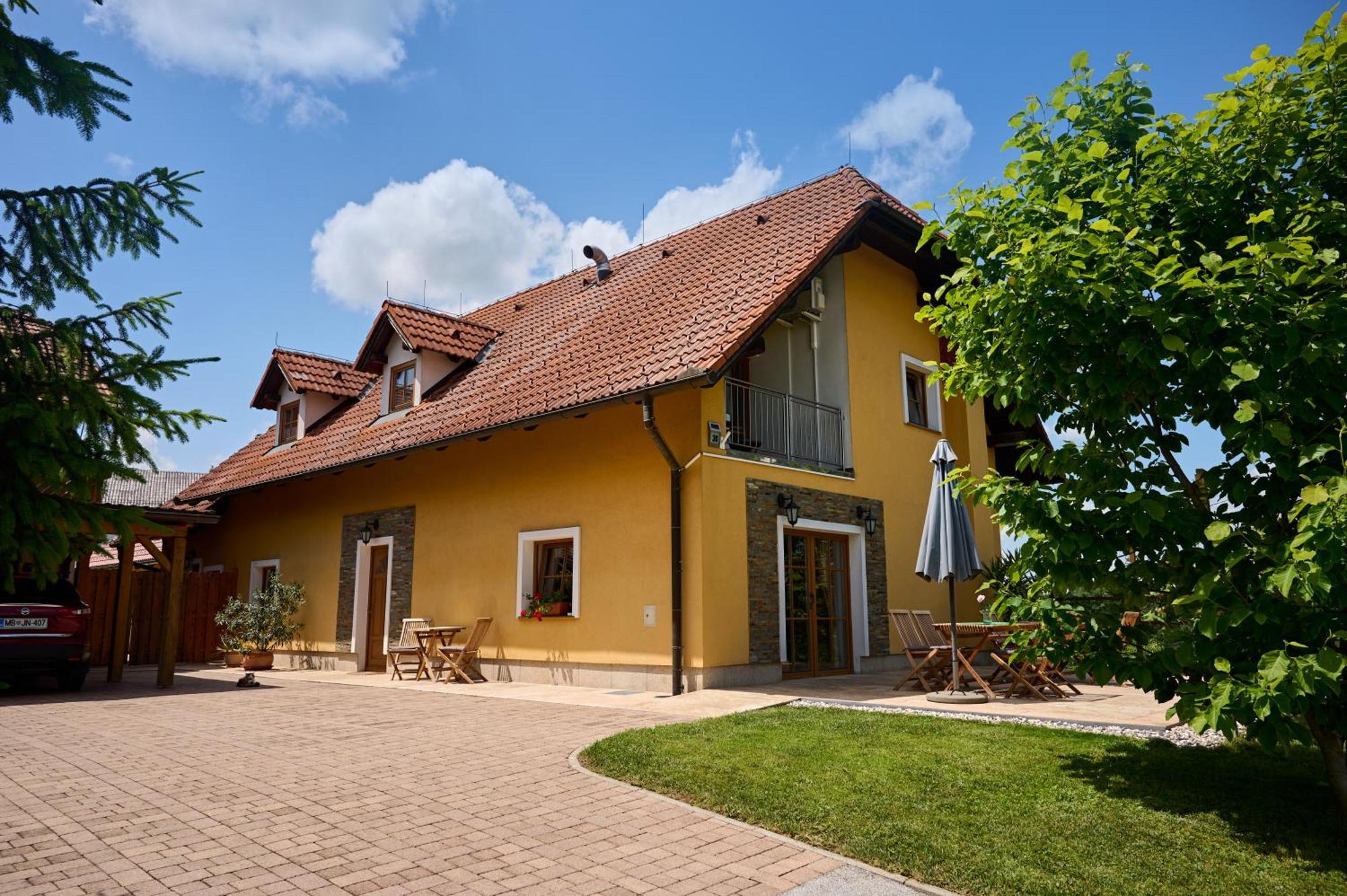 Wine House Kaloh Villa Maribor Exterior photo